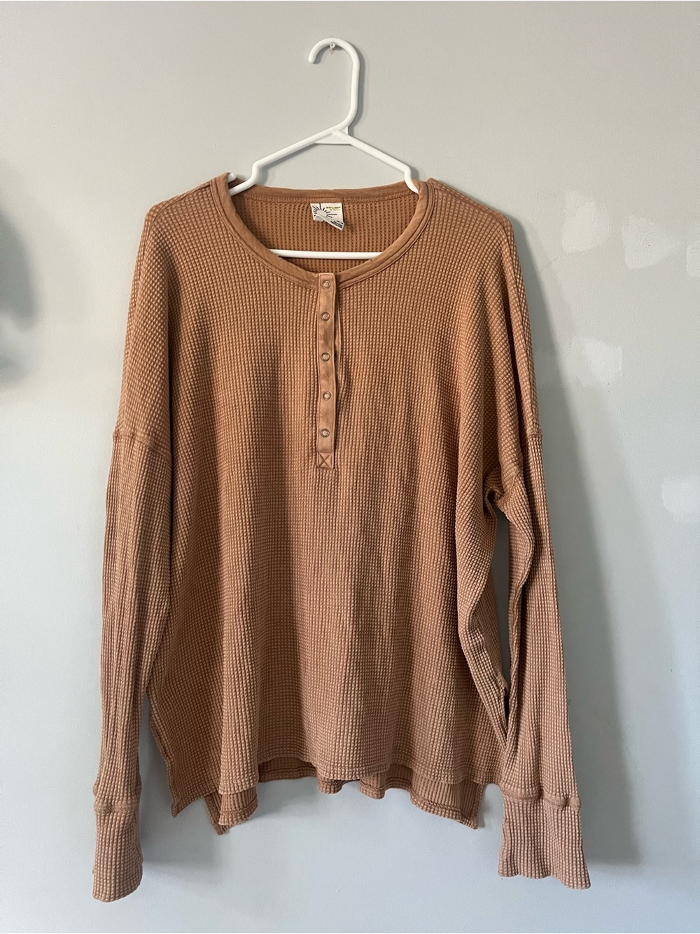 aeire by offline Waffle Henley Long Sleeve Tee - Tan